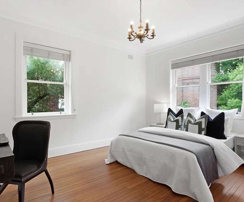 Unfurnished room in a flatshare