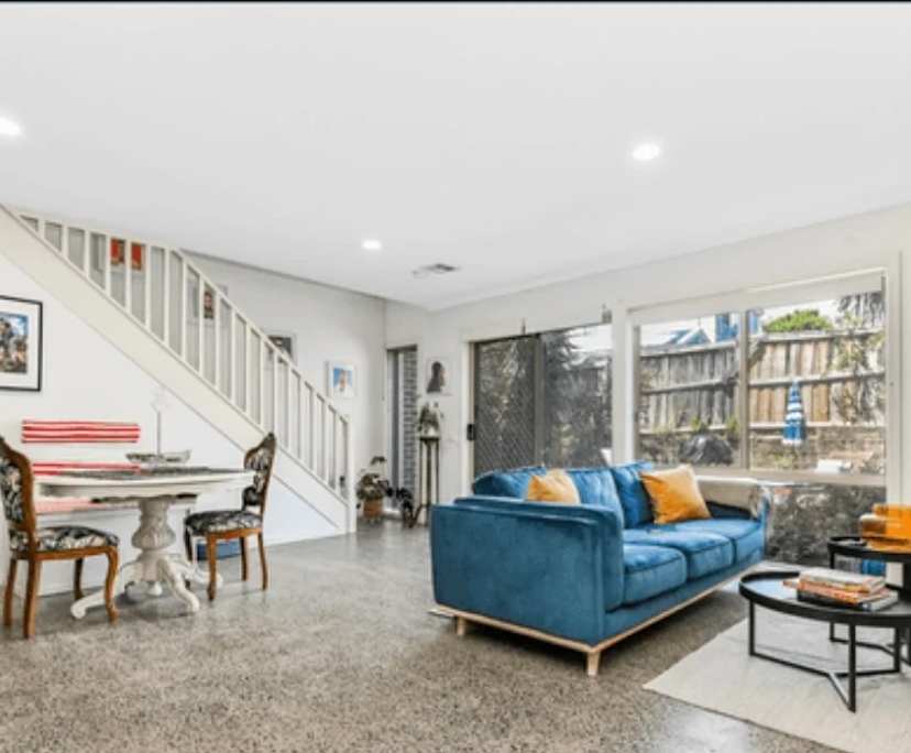 Whole property with 3 rooms for rent