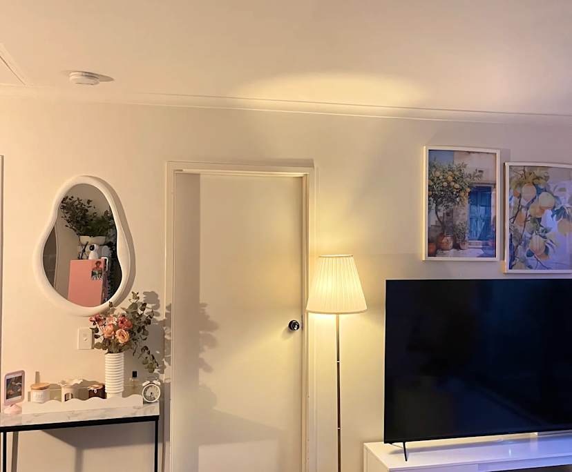 $300, Flatshare, 2 bathrooms, Malvern East VIC 3145