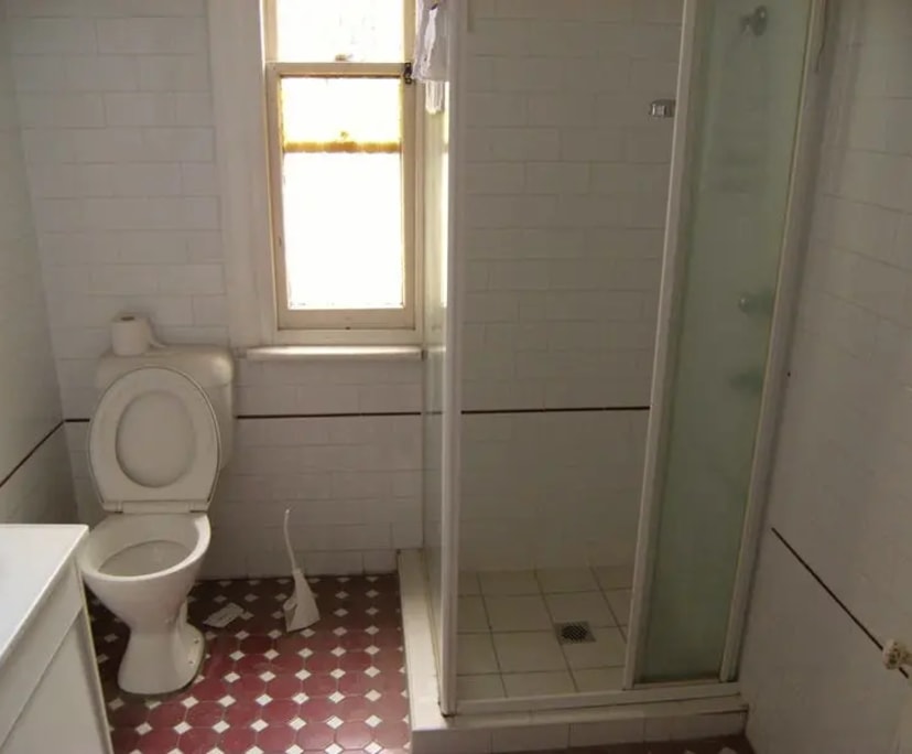 $260, Share-house, 6 bathrooms, Newtown NSW 2042