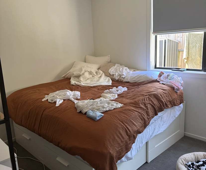 Unfurnished room with own bathroom