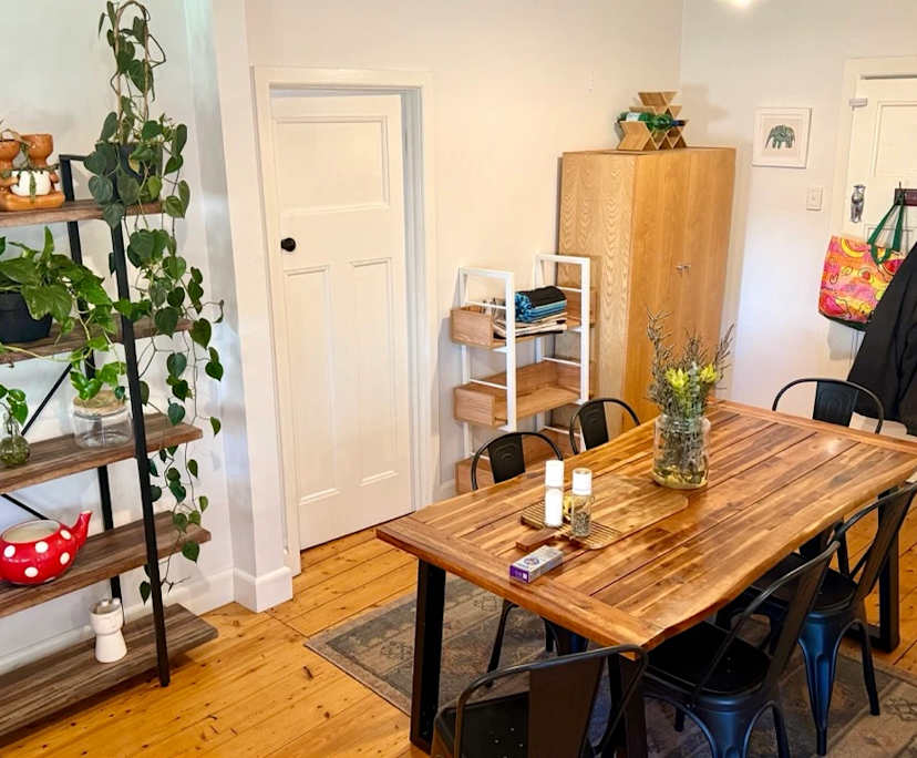 Room in a share house