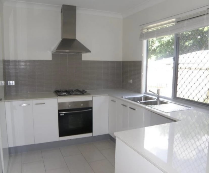 Room for Rent in Sherwood, Brisbane 200, Flexible...