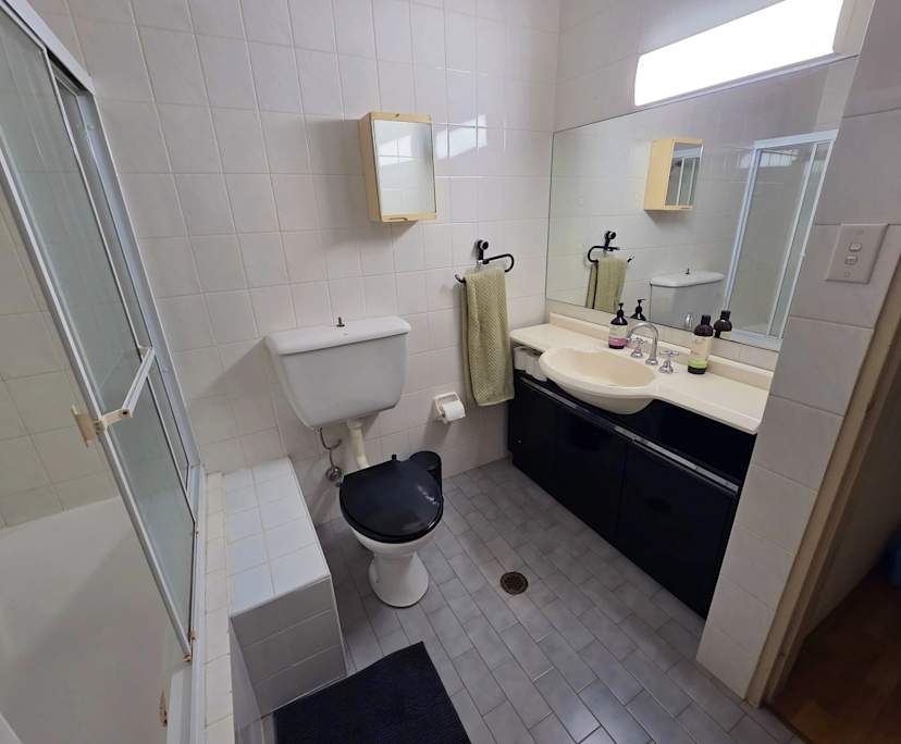 Furnished room with own bathroom