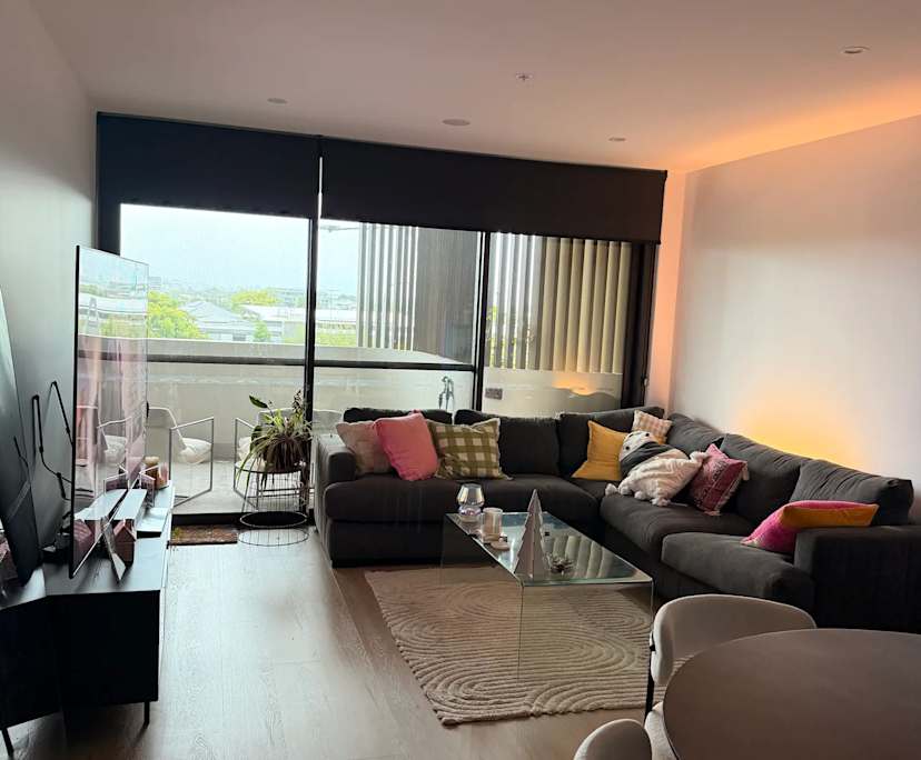 Unfurnished room with own bathroom