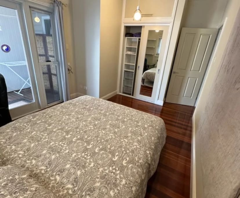 Furnished room in a share house