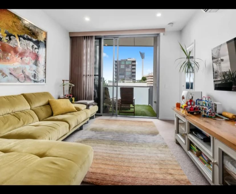 Furnished room with ensuite in a flatshare
