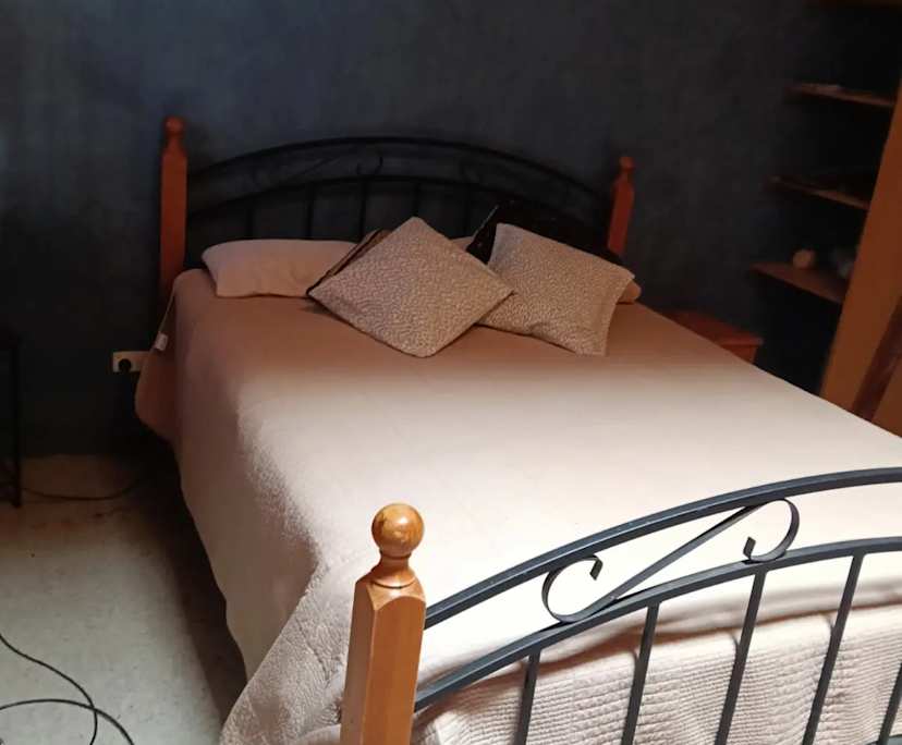 Furnished room with own bathroom