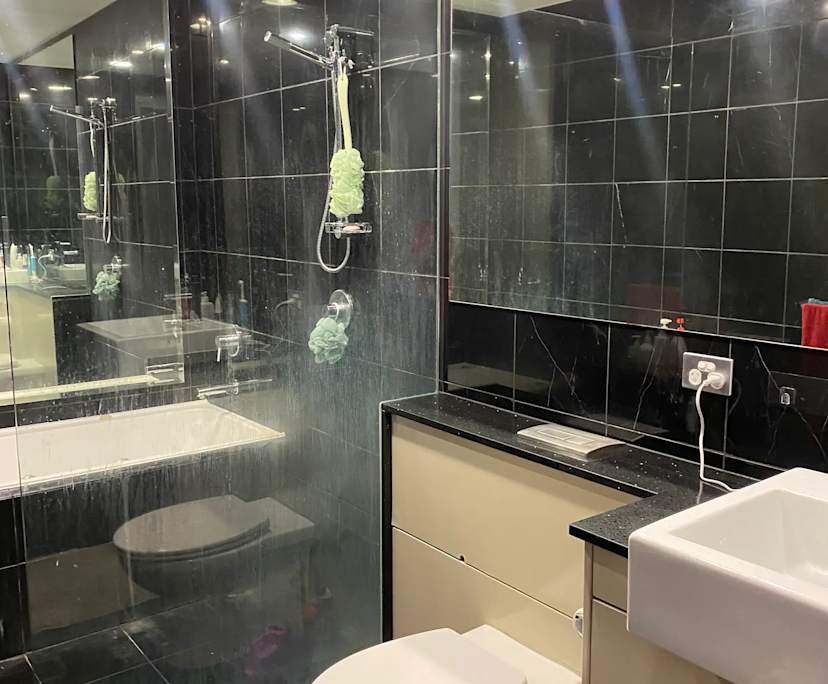 Furnished room in a flatshare