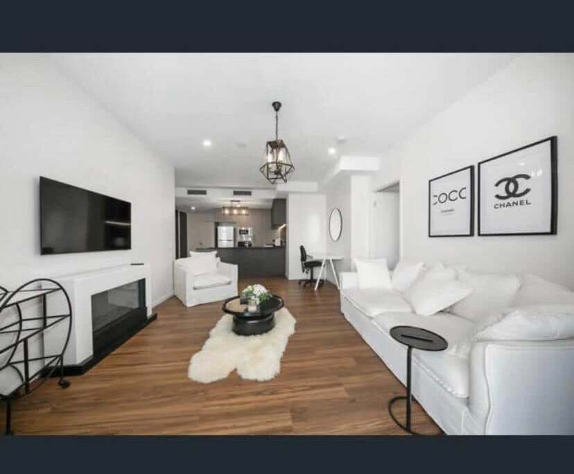 Furnished room in a flatshare