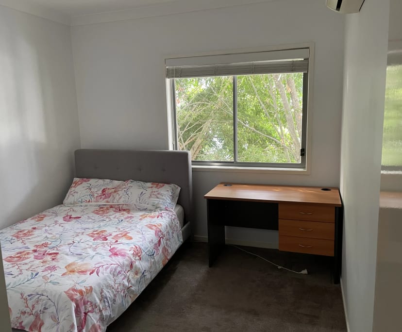 Room for Rent in Mount Gravatt East, Brisbane 300...