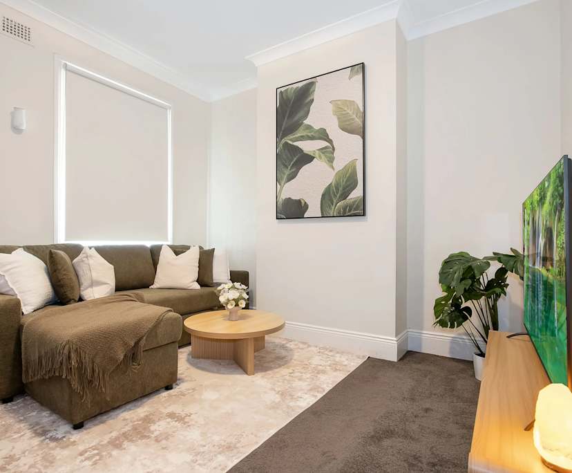 Whole property with 2 rooms for rent