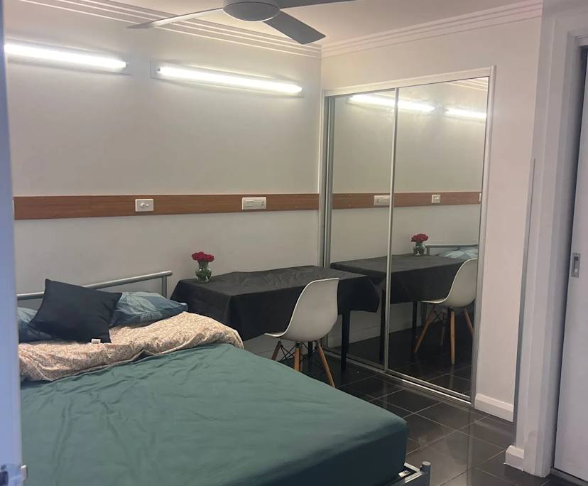 Furnished room with ensuite in a flatshare