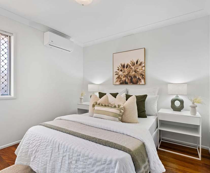 Unfurnished room with ensuite in a flatshare