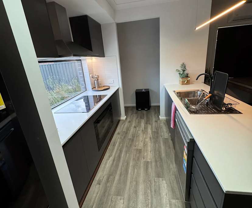 $300, Share-house, 5 bathrooms, Clyde VIC 3978