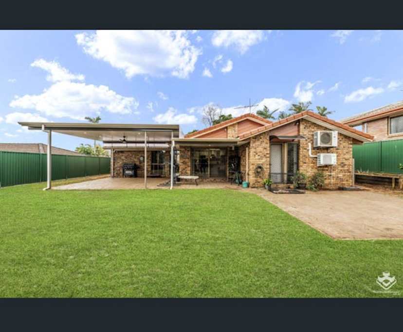 Furnished room with ensuite in a share house