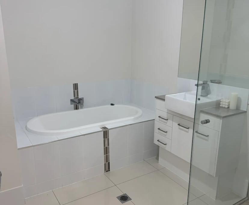 $335, Share-house, 3 bathrooms, Pimpama QLD 4209