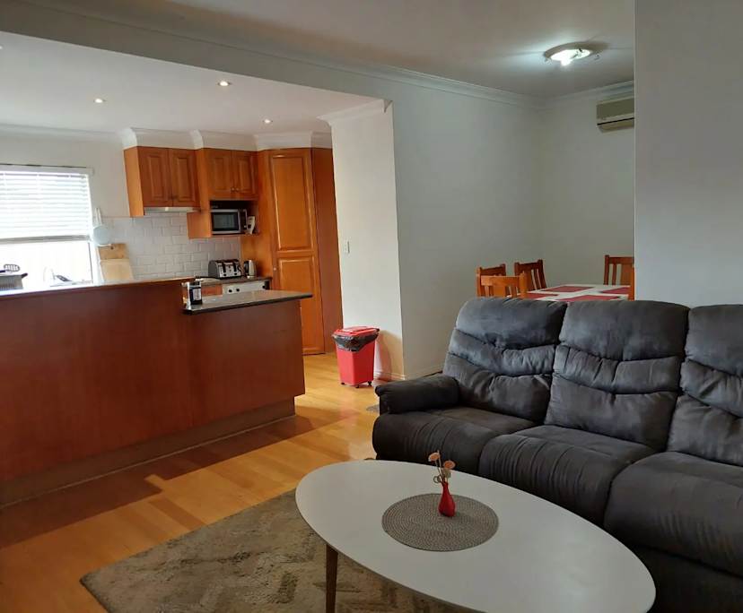 $325, Share-house, 6 bathrooms, Victoria Park WA 6100