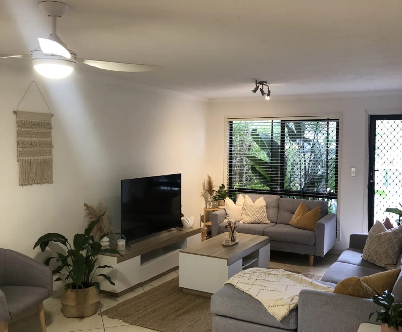 Unfurnished room in a flatshare