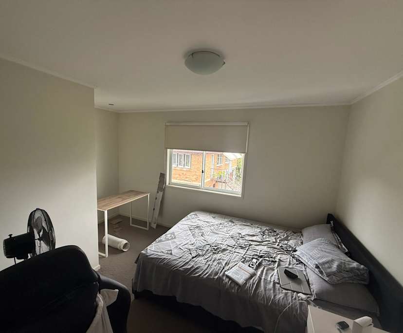 Room in a share house