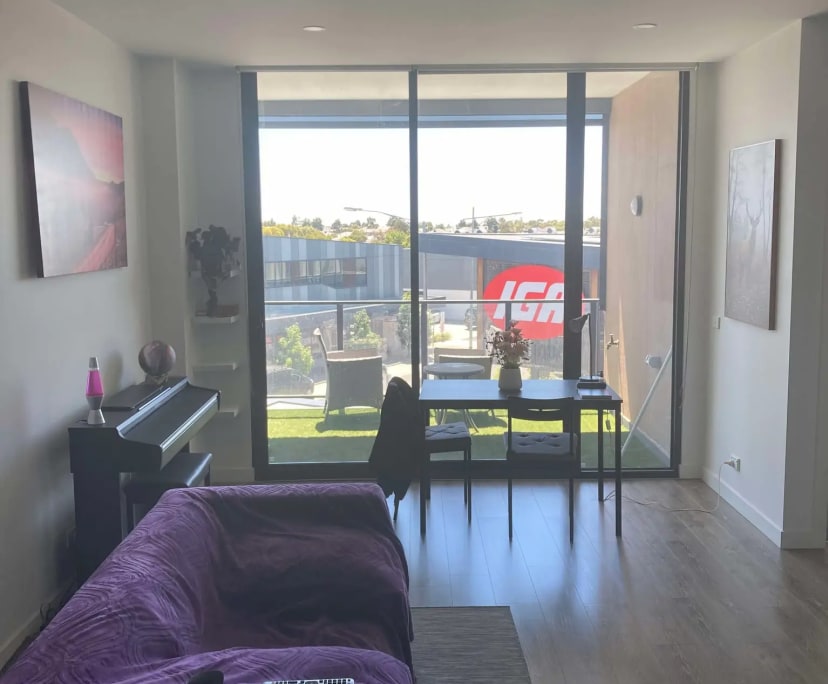 Unfurnished room with own bathroom