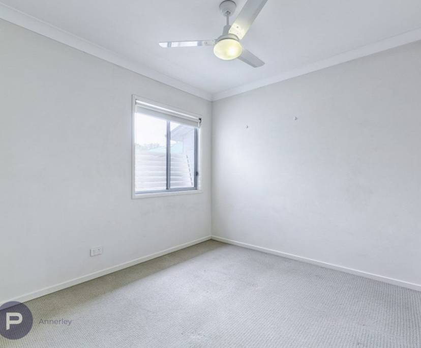 Unfurnished room in a flatshare