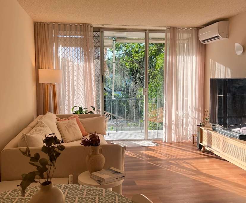 Unfurnished room in a flatshare