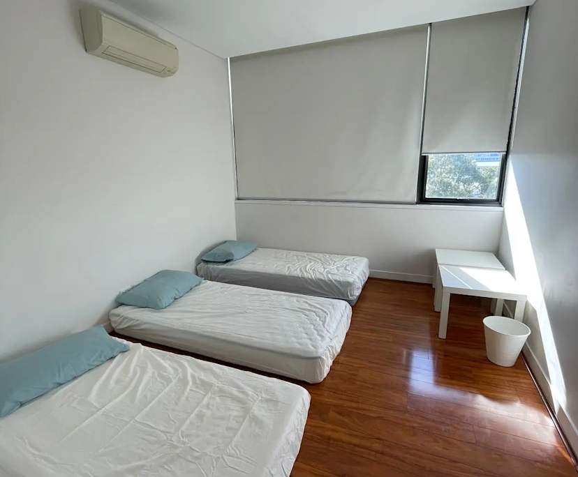 Furnished room with ensuite in a flatshare
