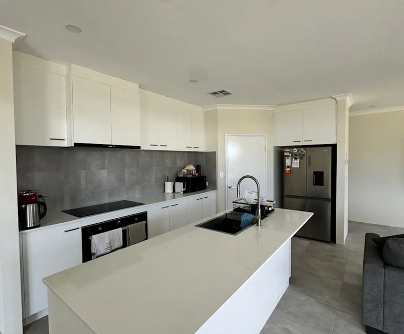 Unfurnished room in a share house