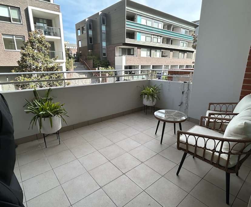 Unfurnished room with ensuite in a flatshare