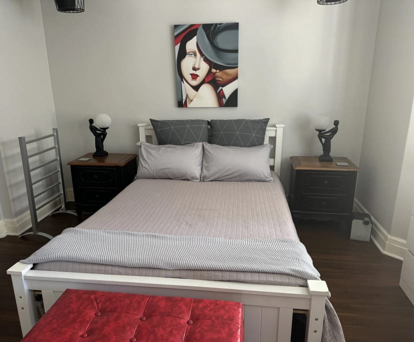 Furnished room with ensuite in a flatshare