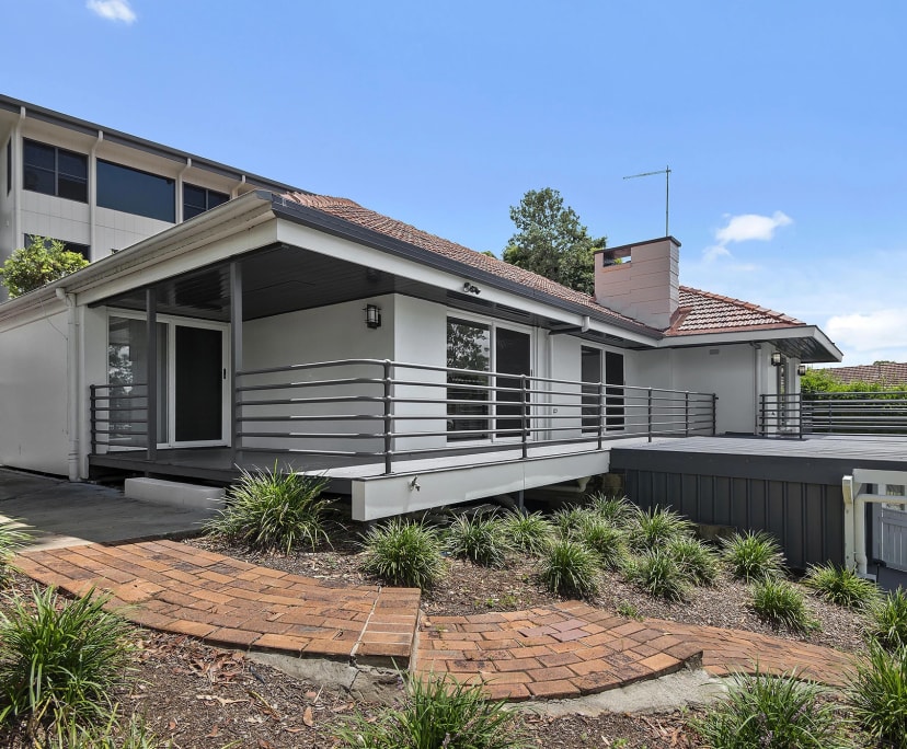 $350, Share-house, 3 bathrooms, Saint Lucia QLD 4067