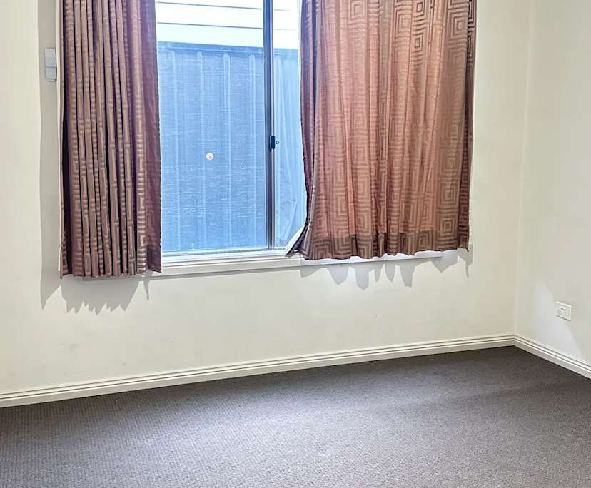 Unfurnished room in a share house