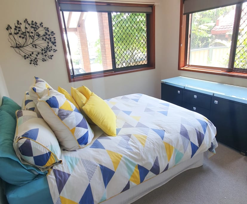 Room for Rent in Ashmore, Gold Coast 350, Furnish...