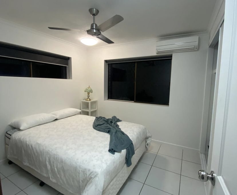 Furnished room in a flatshare