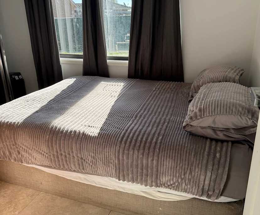 Room in a share house
