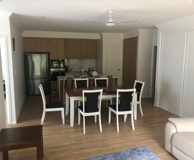 $300, Share-house, 6 bathrooms, Smithfield QLD 4878