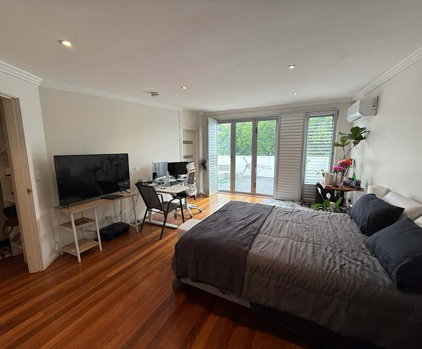 Room with ensuite in a share house