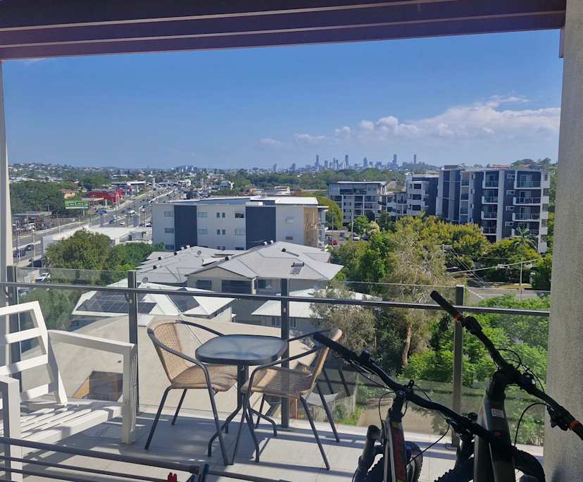 Furnished room with own bathroom