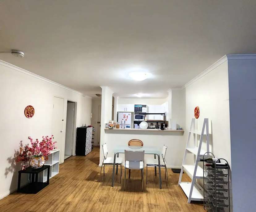 Furnished room with ensuite in a flatshare