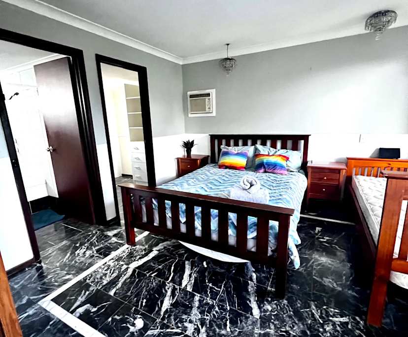 Whole property with 4 rooms for rent