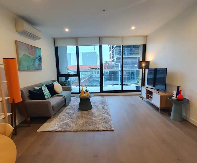 $600, 1-bed, 1 bathroom, Carnegie VIC 3163