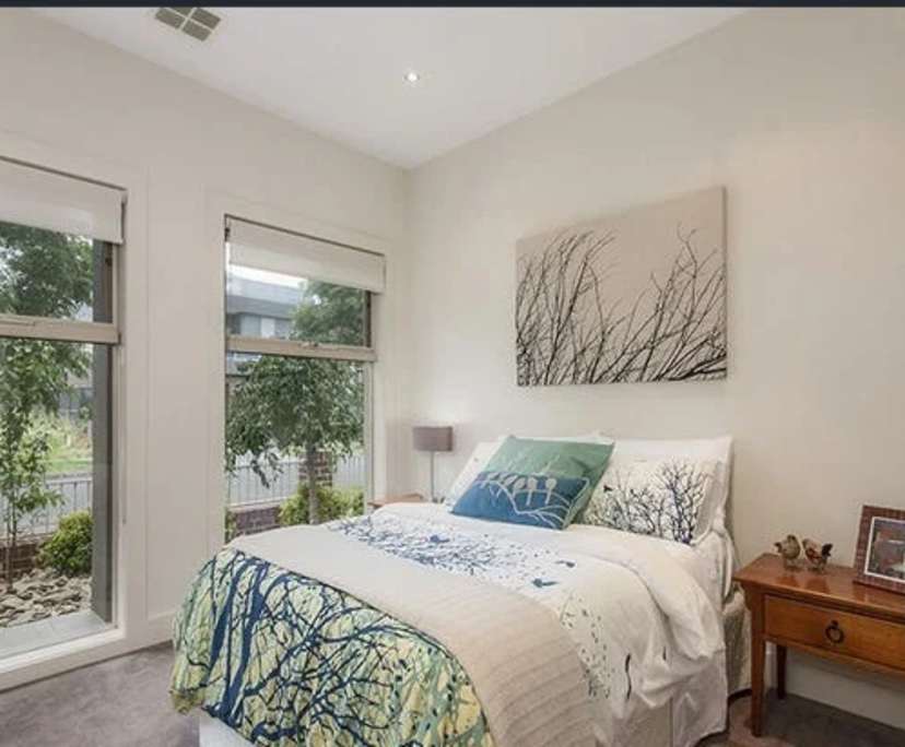 Room in a share house