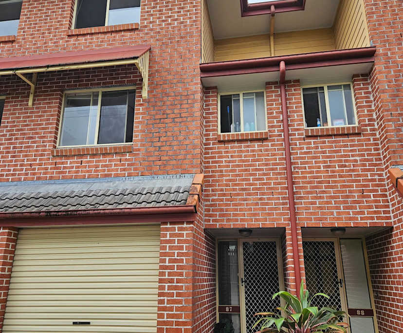 Room in a share house