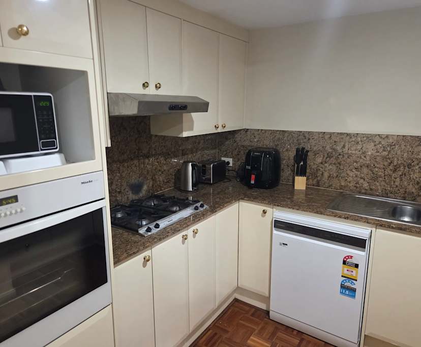 $660-695, Flatshare, 2 rooms, Sydney NSW 2000, Sydney NSW 2000