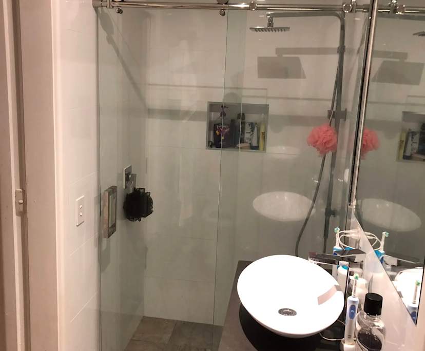 Room in a share house