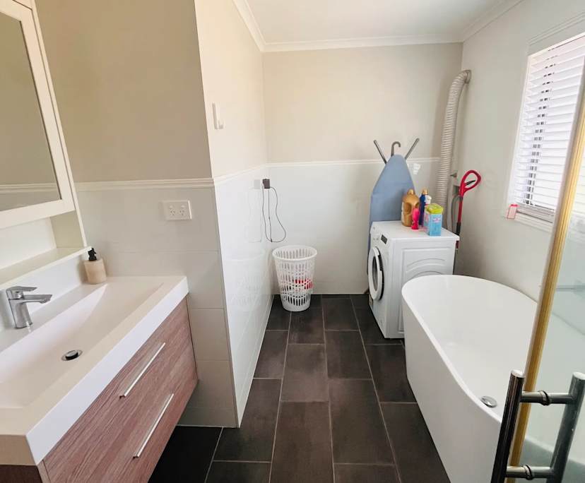 $350, Share-house, 3 bathrooms, Alexandra Hills QLD 4161