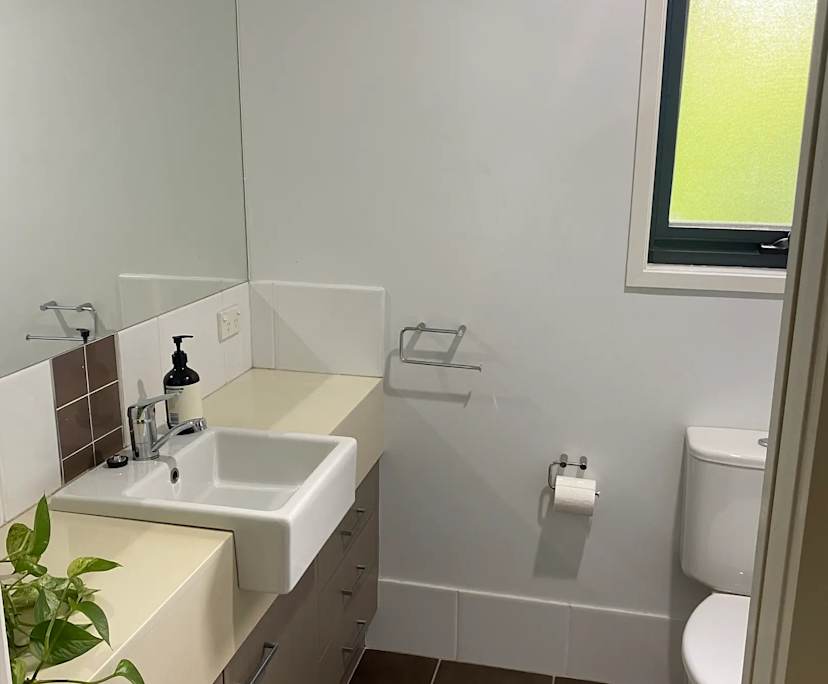 $425, Share-house, 3 bathrooms, Saint Lucia QLD 4067