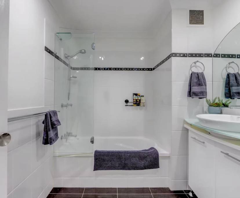 $550, Share-house, 3 bathrooms, Burleigh Heads QLD 4220