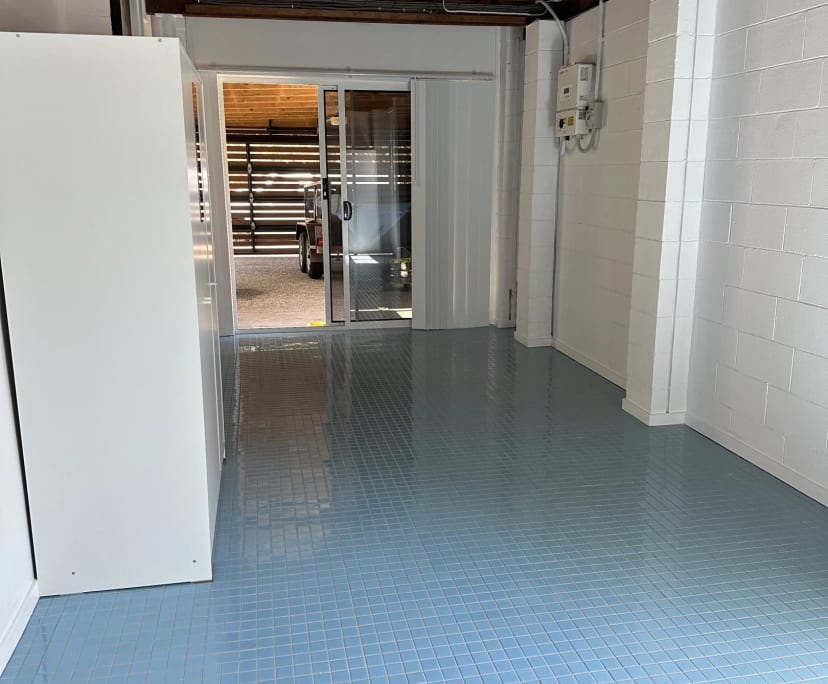 $800, Whole-property, 2 bathrooms, Palm Beach QLD 4221